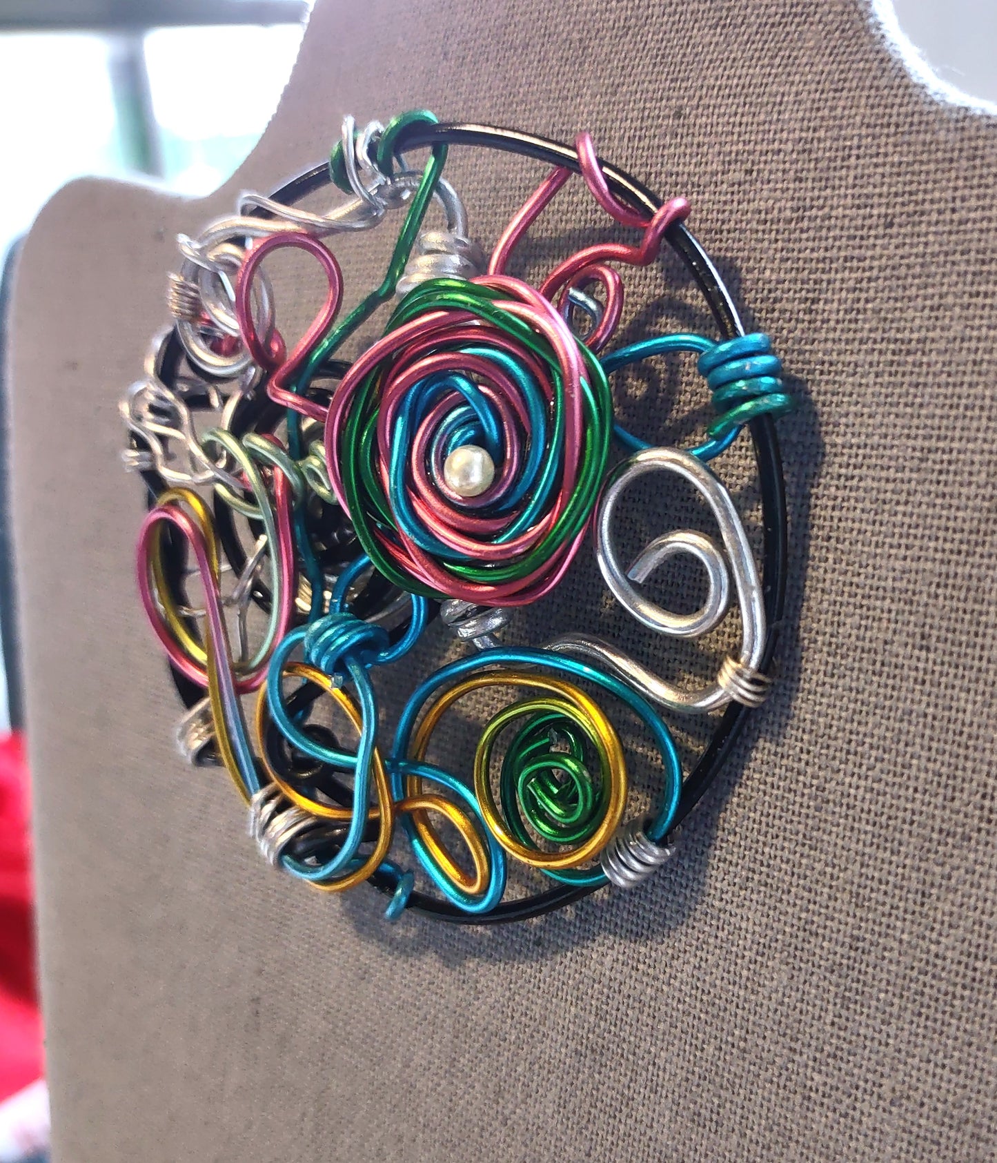 Black Aluminum Wire Rose Brooch Pin with Gold Crystal Center