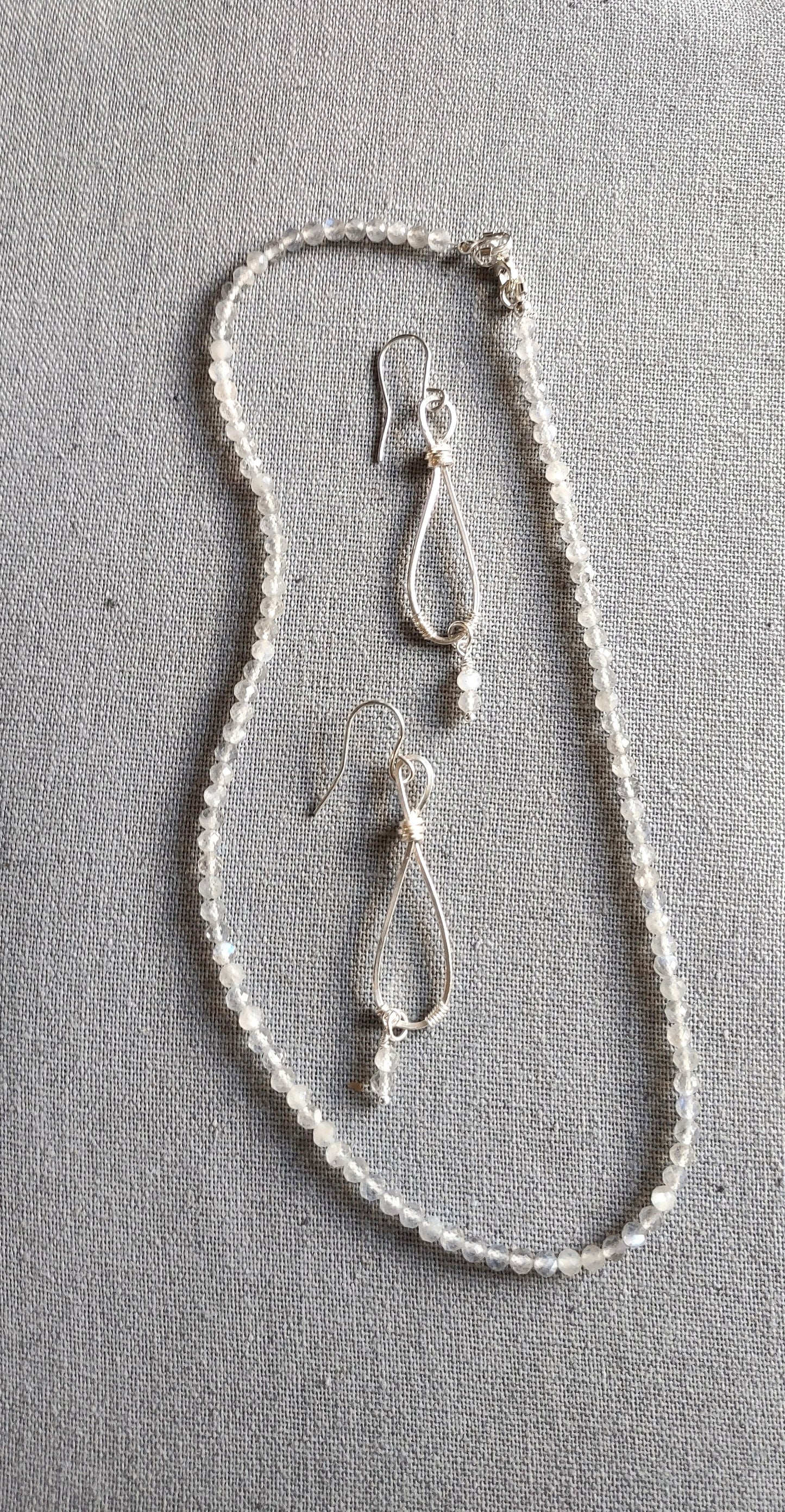 Collarbone Necklace & Earring Set - Labradorite