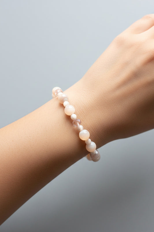 Pink mother of pearl beaded bracelet